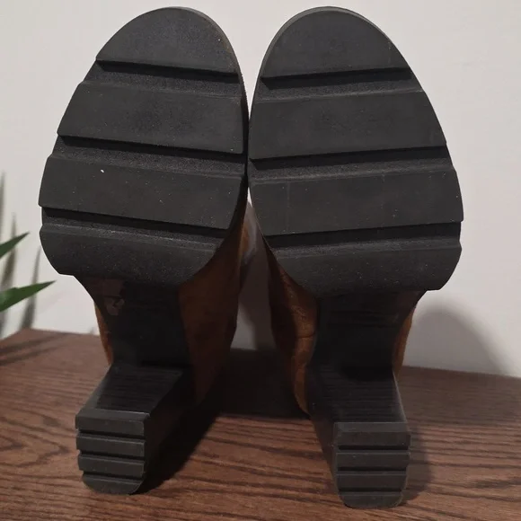🌞🌞Chelsea Brown Faux Suede Heel Ankle Boots Womens 8 - Picture 6 of 8